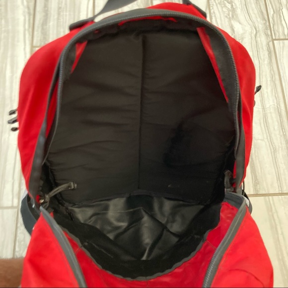 SOLD The North Face backpack. EUC - Picture 4 of 4